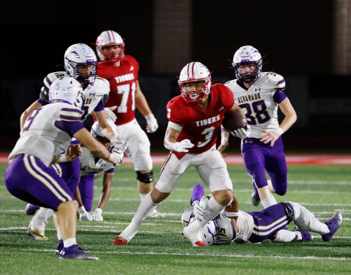 Glen Rose athlete Josiah Groeneweg (3) carries for a long gain during a UIL football game at Tiger Stadium in Glen Rose Texas, Friday, Sept. 27, 2024.