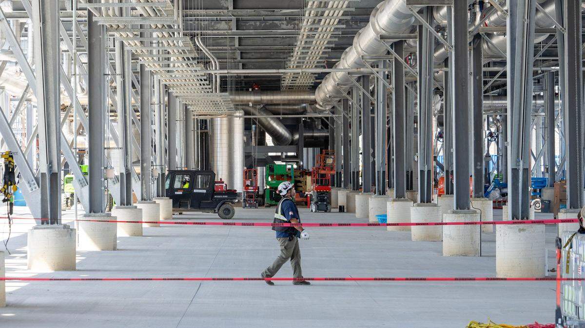 The Fin Fan ACHE area at the Microsoft data center in Mount Pleasant, Wisconsin on Sept. 18, 2025. Microsoft announced plans to spend $4 billion to build a second data center in Mount Pleasant that it says will be the most advanced AI center in the world.