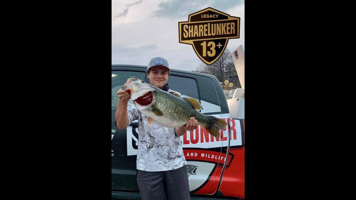 Trace Jansen’s 15.32-pound bass breaks a lake record that had stood since 1993.