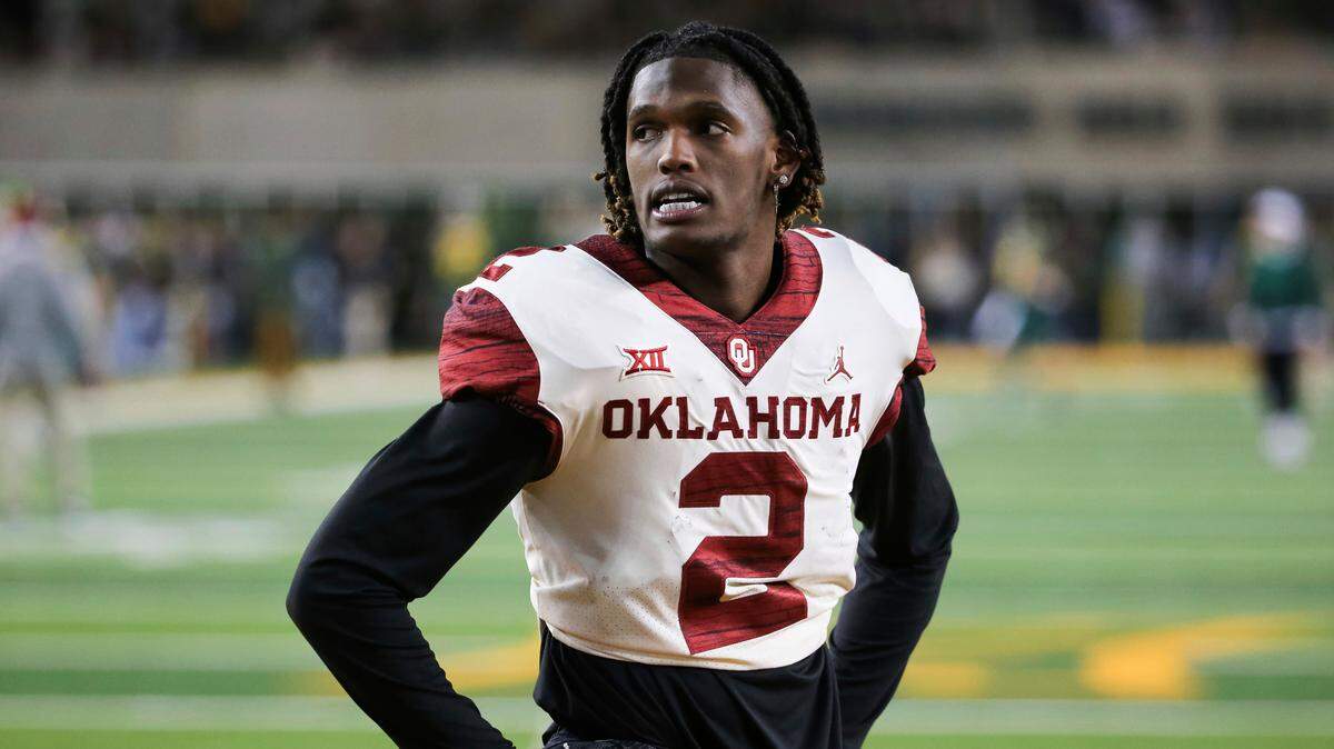 Dallas Cowboys first round draft pick Oklahoma wide receiver CeeDee Lamb has been given jersey No. 88 for his new team.
