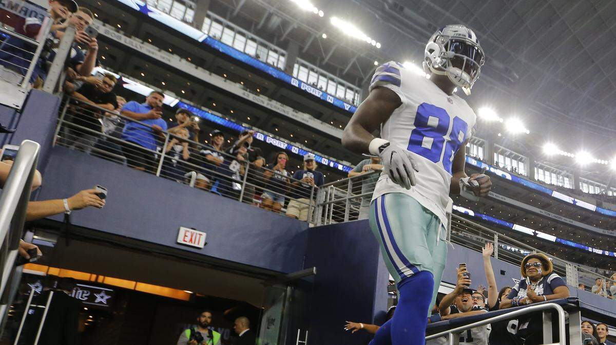 Former Cowboys WR Dez Bryant likes the team’s acquisition of Amari Cooper and says he plans to play again next year.