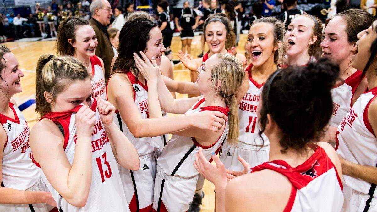Shallowater celebrates after winning the 3A State Championship 61-43 over Woodville at the Alamodome in San Antonio on March 7th, 2020. (Matt Smith-Special to the Star-Telegram.)