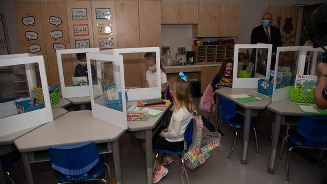 Fort Worth schools teach students in person and online simultaneously. Is it effective?