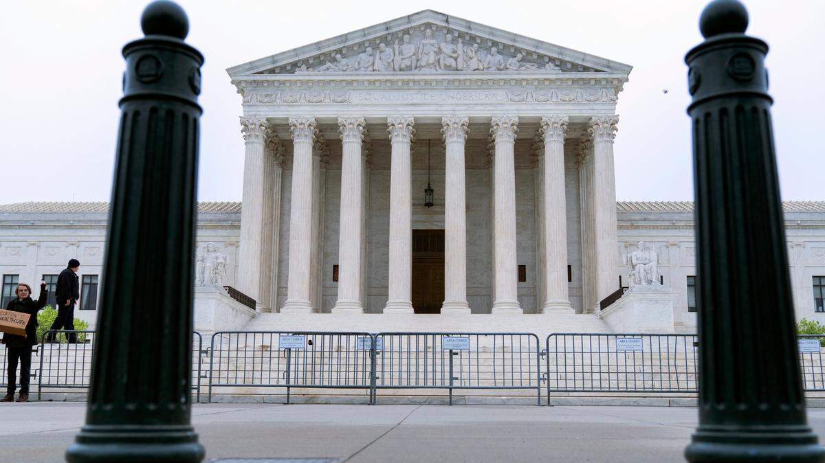 The U.S. Supreme Court is seen early Tuesday, May 3, 2022 in Washington. A draft opinion suggests the U.S. Supreme Court could be poised to overturn the landmark 1973 Roe v. Wade case that legalized abortion nationwide, according to a Politico report released Monday.