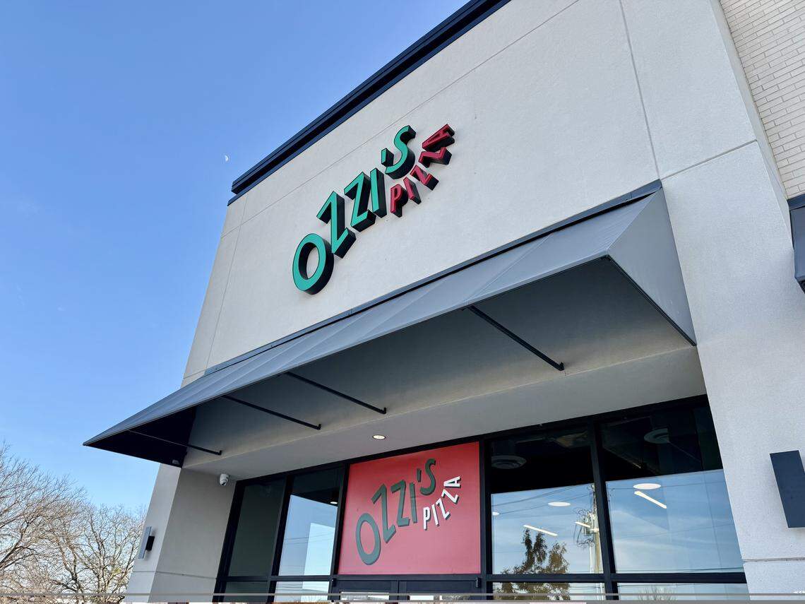 Ozzi’s Pizza opened in far southwest Fort Worth, seen Dec. 27, 2025.