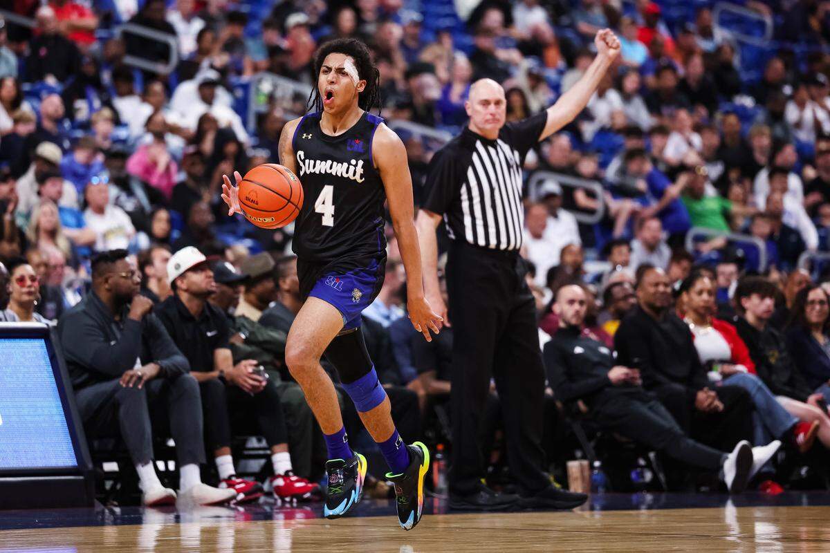 Mansfield Summit guard Jaxon Sneed screams in frustration after a foul call during a fast break attempt during the Class 5A Division II state championship game Saturday at the Alamodome in San Antonio.