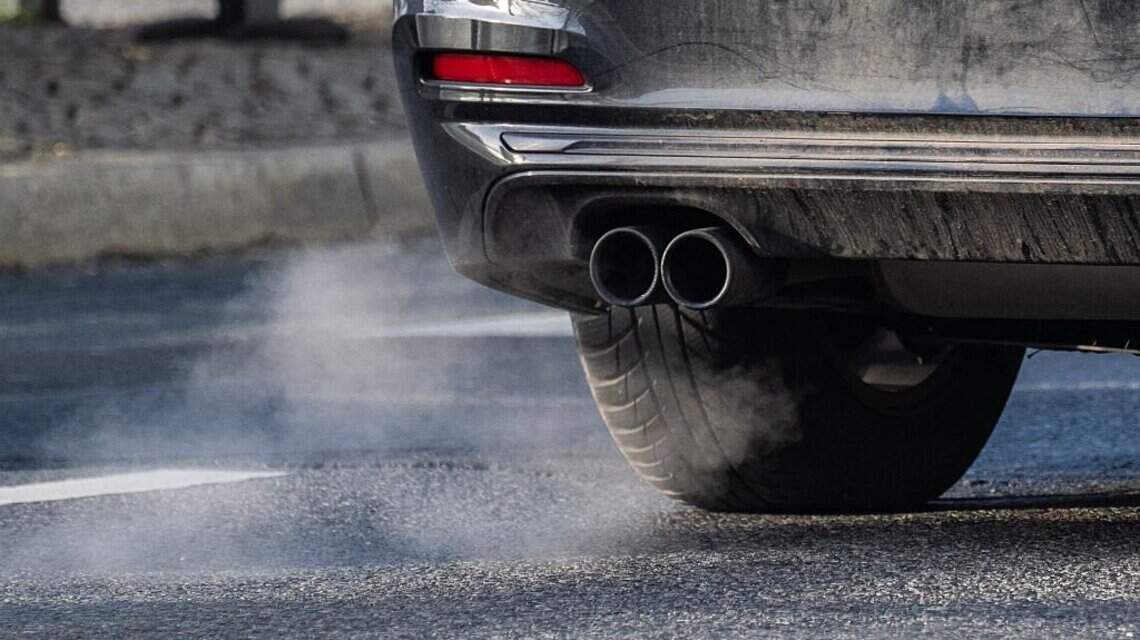 Why Texas drivers could face a $500 fine for warming cars in winter