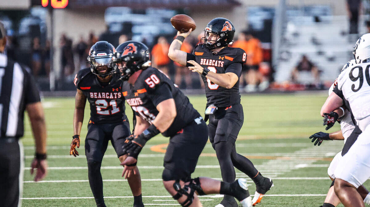 Aledo quarterback Nash McElree throws the ball against Denton Guyer in the Friday, Sept. 29, game at Tim Buchanan Stadium in Aledo, Texas, on Friday, Aug. 29, 2025.
