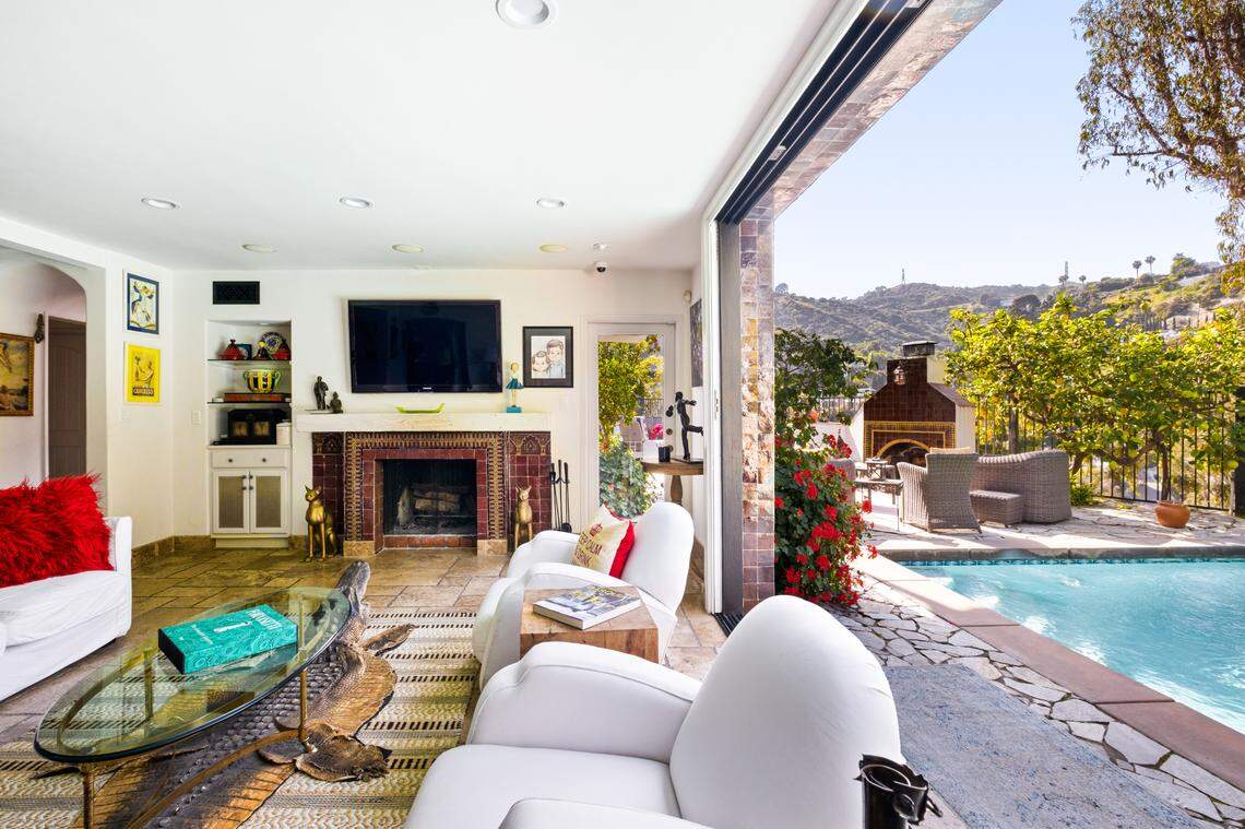 Indoor, outdoor floorplan