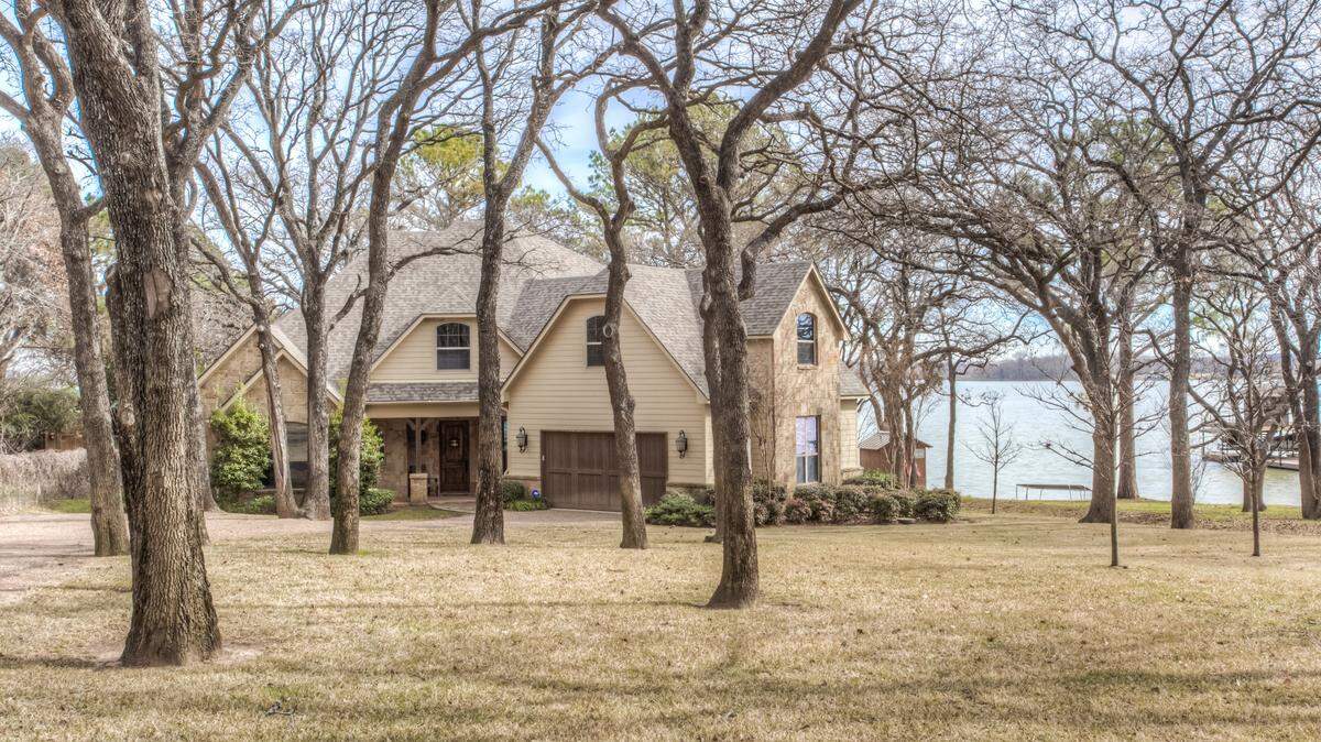 The home at 12904 Gantt Road E is priced $949,000.