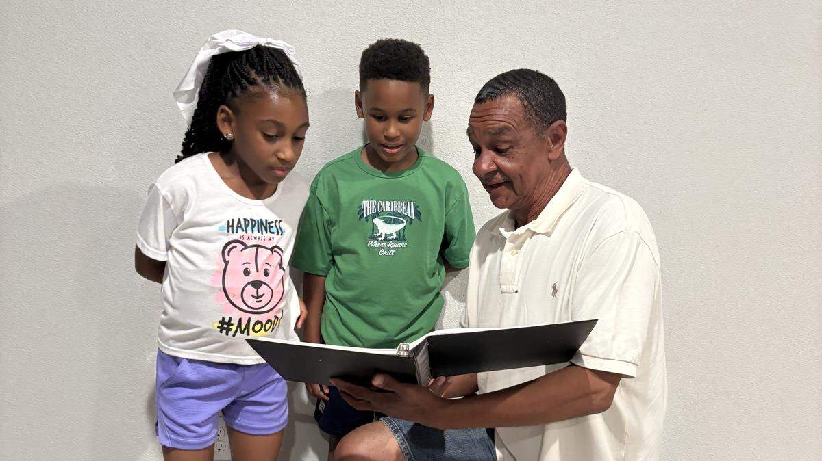 HEALING Fort Worth founder Tyrone King works with 8-year-old Jayla and Bryson during a rehearsal. The nonprofit organization combines arts with STEM (science, technology, engineering, math) and stands for Having Every Available Leader Impact the Next Generation.