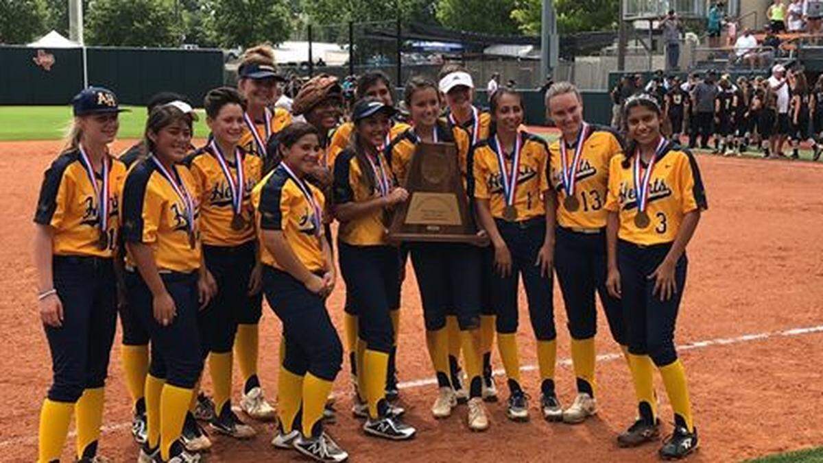 FW Arlington Heights with its state semifinalist trophy at McCombs Field, Friday June 1, 2018.