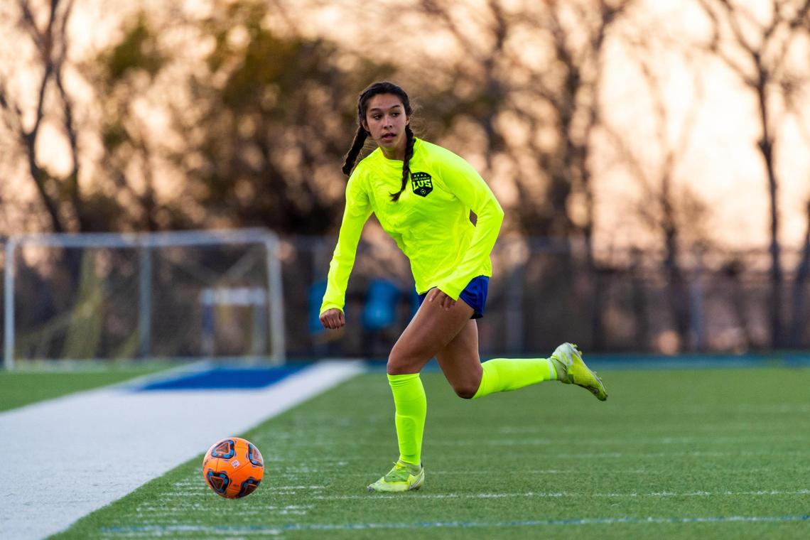 Victoria Watson (7) runs with the ball during a game against against All Saints on February 4, 2021. Photo by Matt Smith (Special to the Star-Telegram).