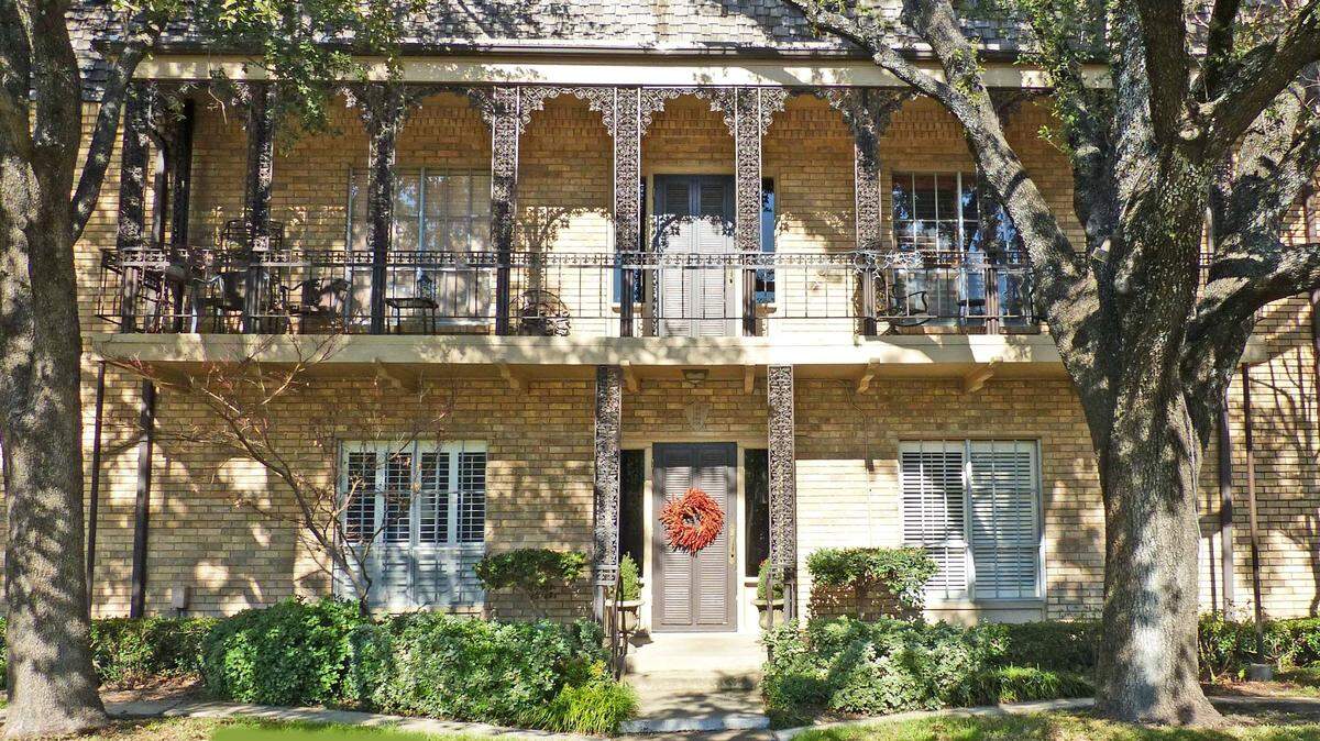 The condominium home at 4312 S. Bellaire Drive, Unit #203 is priced $239,000.
