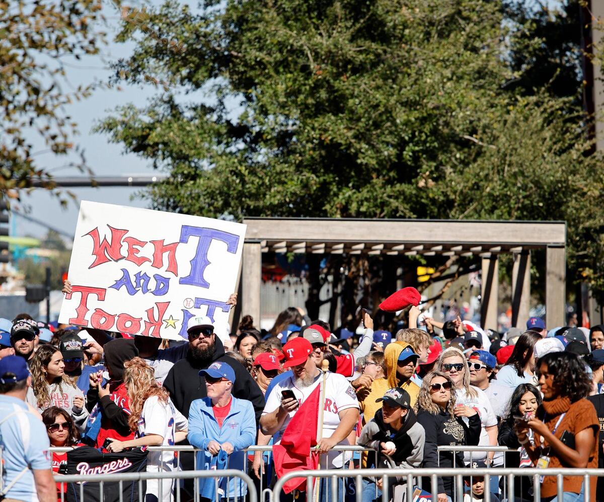 Fans gather alongside Texas Live during the Texas Rangers World Series Parade in Arlington, Texas, Friday, Nov. 03, 2023. (Special to the Star-Telegram Bob Booth)