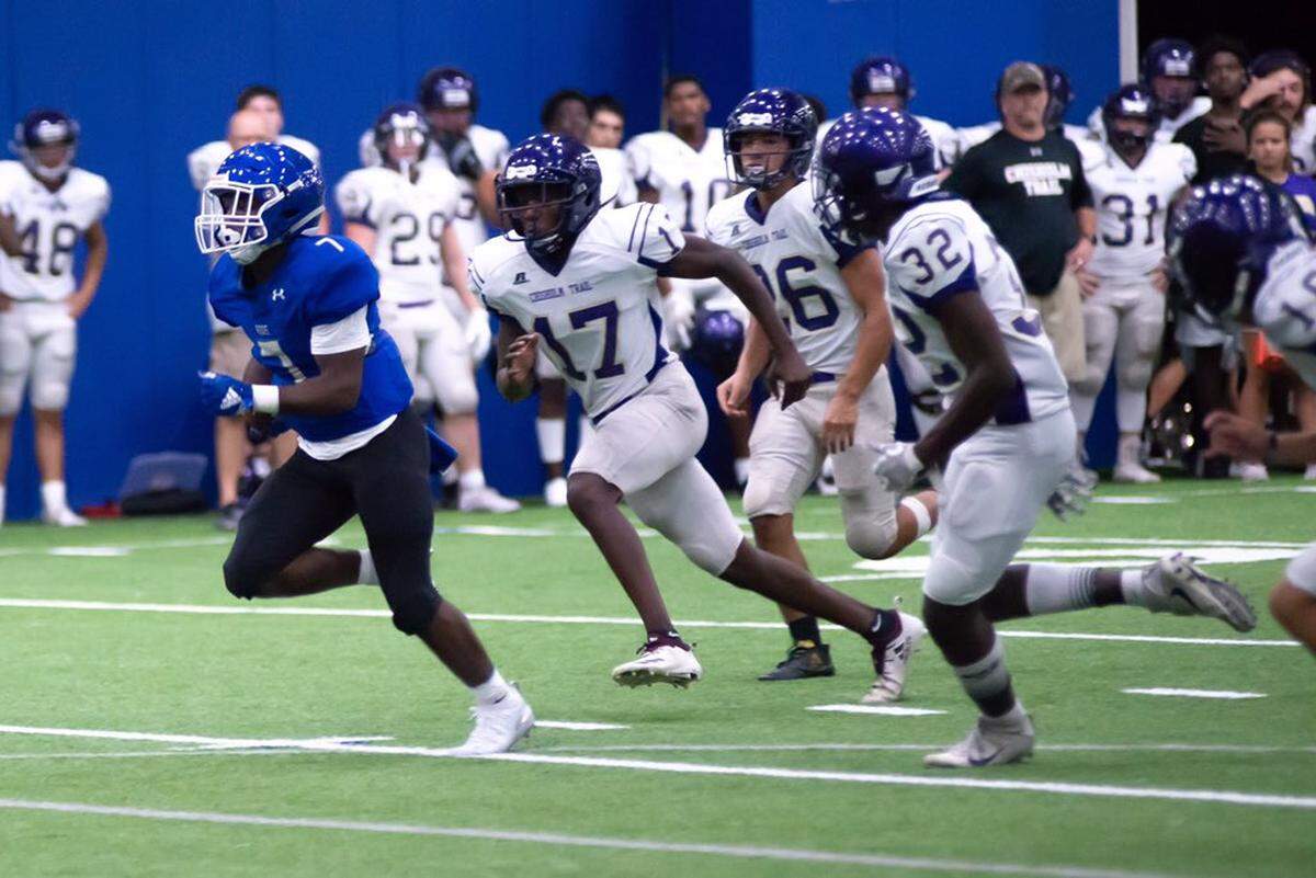 Weatherford RB Dez Forrest during a scrimmage vs. Chisholm Trail.