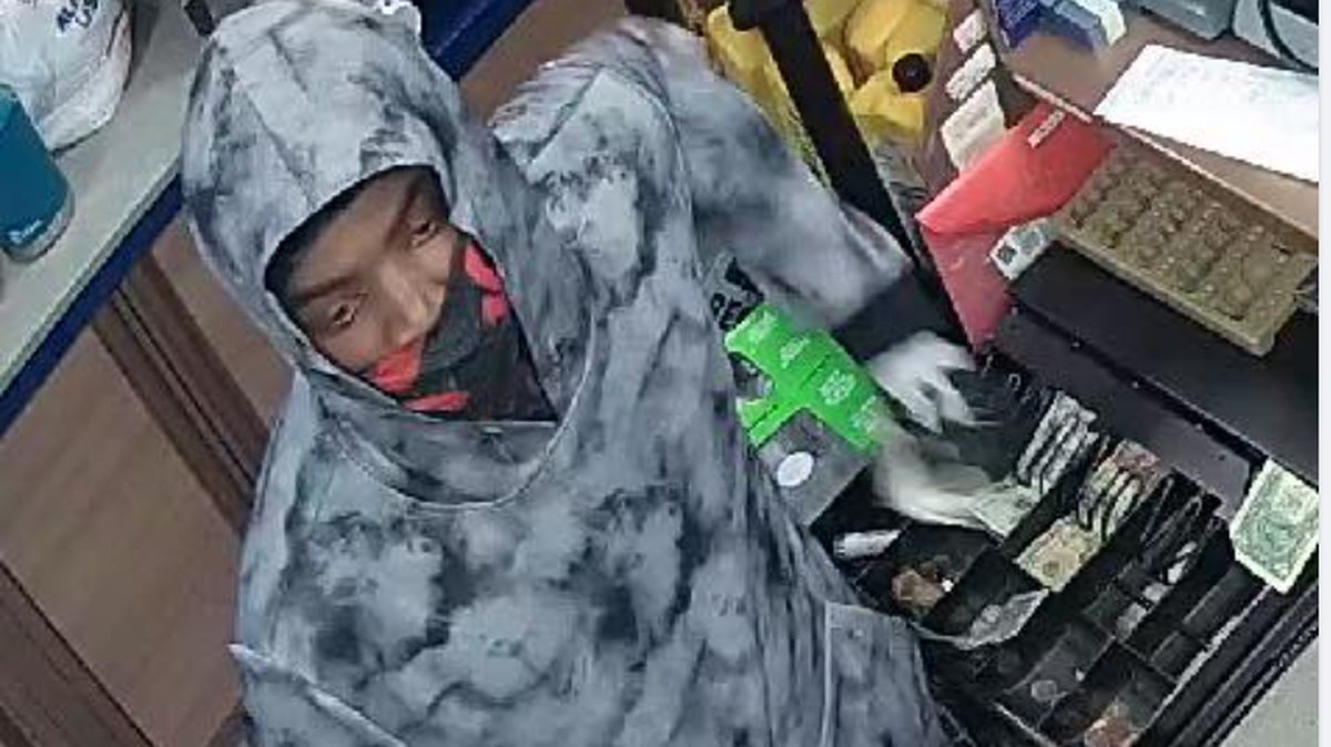 Police are asking for the public’s help identifying a masked suspect who stole cash from a Fort Worth gas station the night of July 20, 2024.