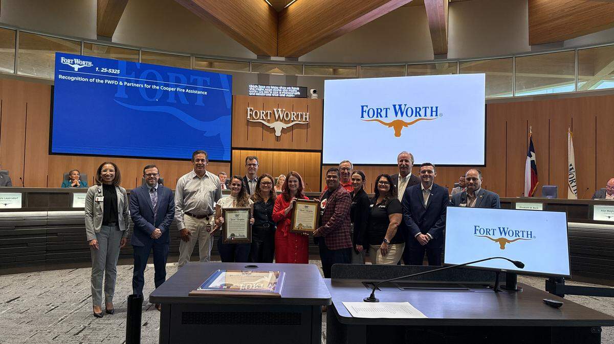 At Tuesday’s city council meeting, Fort Worth District 9 Councilwoman Elizabeth Beck recognized the Fire Department and local community organizations for their assistance to Cooper apartment residents.