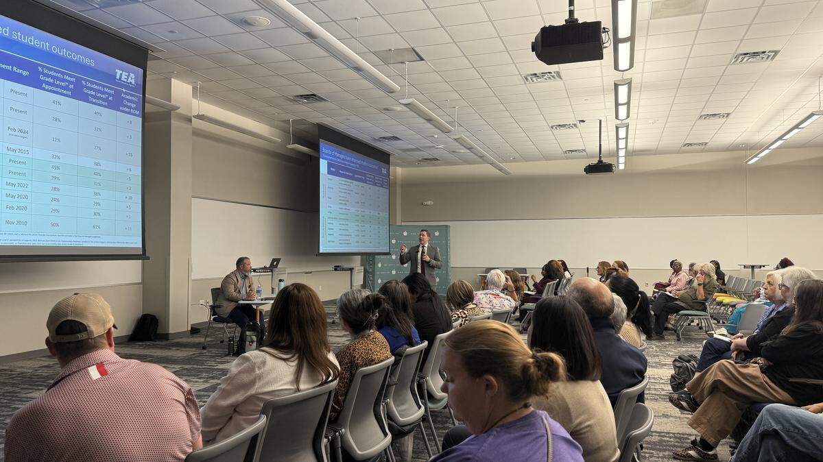 Steve Lecholop, deputy commissioner for governance at the Texas Education Agency, gave a presentation about the takeover process and took questions from community members at State Rep. Nicole Collier’s town hall meeting.