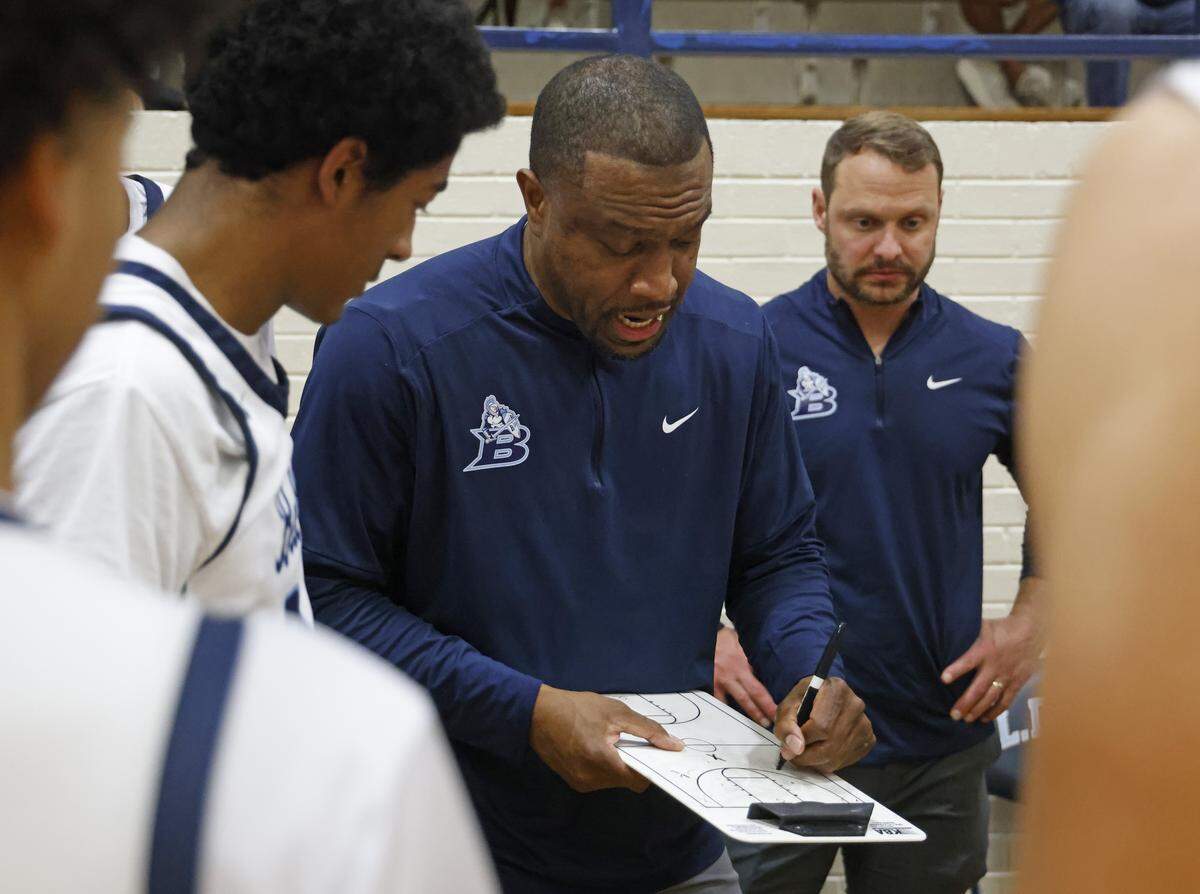 L.D. Bell head coach Eric Hammond draws up a play against Byron Nelson during the first half of a boys UIL basketball game between Byron Nelson and L.D. Bell at L.D. Bell High School in Hurst, Texas, Friday Feb. 06, 2026