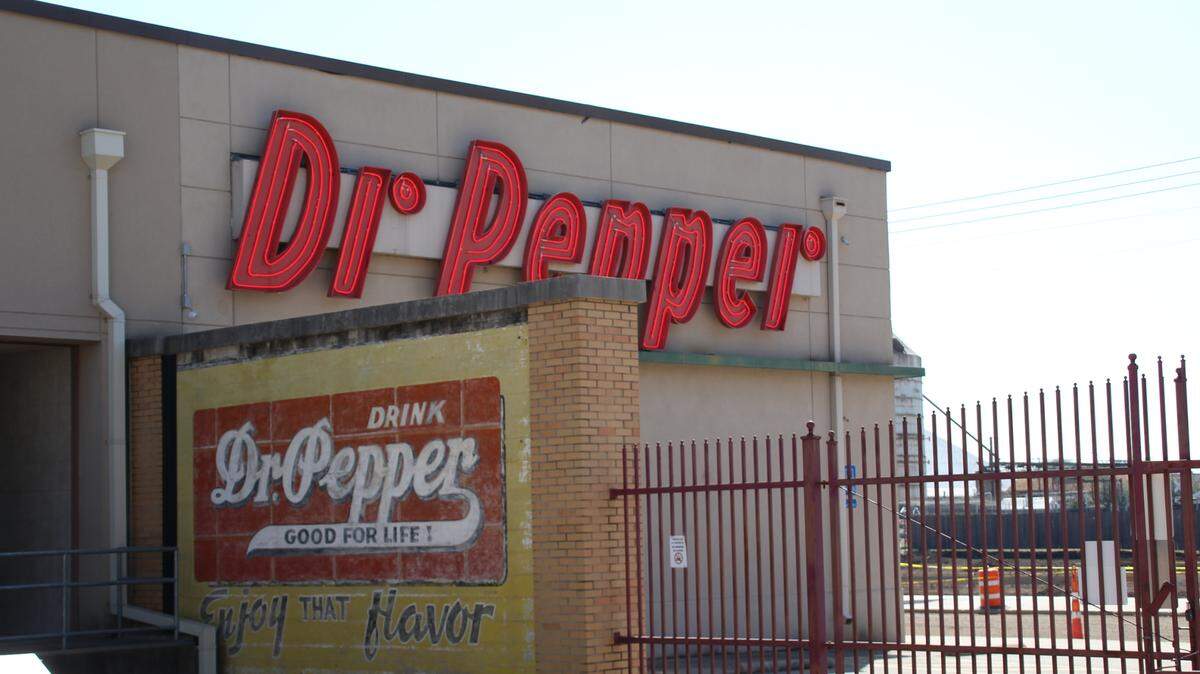 Discover the history of the soft drink industry centered around Dr Pepper at this three-story museum in downtown Waco.