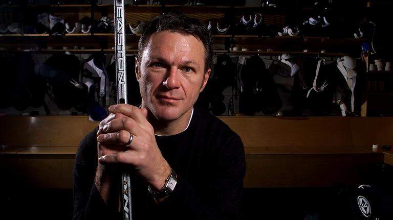 Former controversial Dallas Stars player died of apparent suicide, stunning NHL