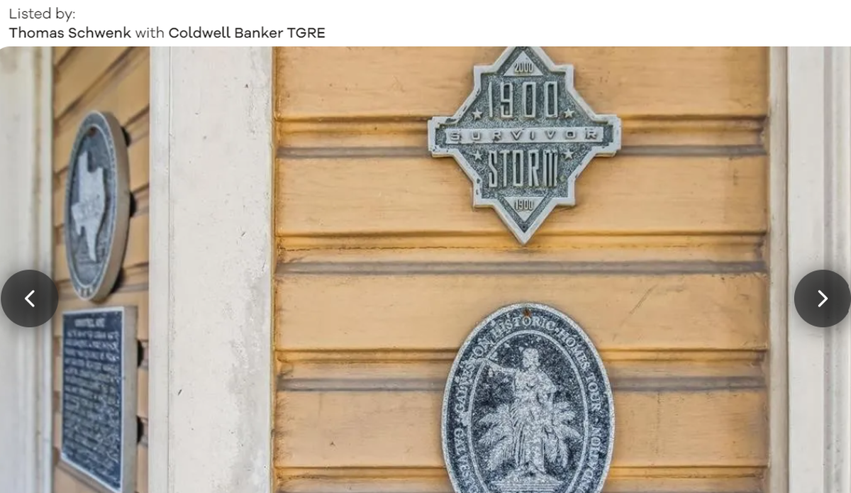 Plaque