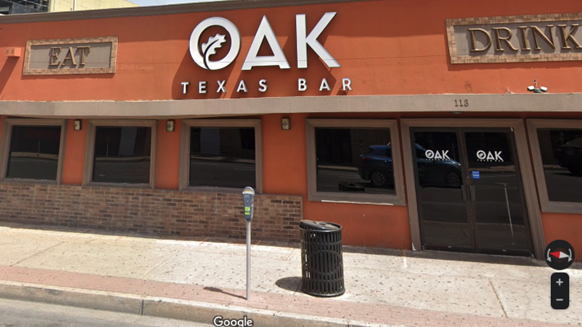 Ownes of Oak Texas Bar in McAllen, Texas, failed to pay workers an hourly rate, federal officials say.