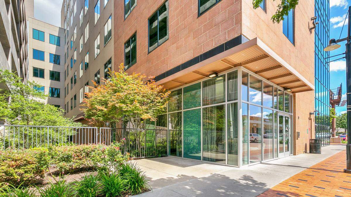 Museum Place condominiums, Unit #707 and Unit #621, are open Sunday, November 24 from 1 to 3 p.m.
