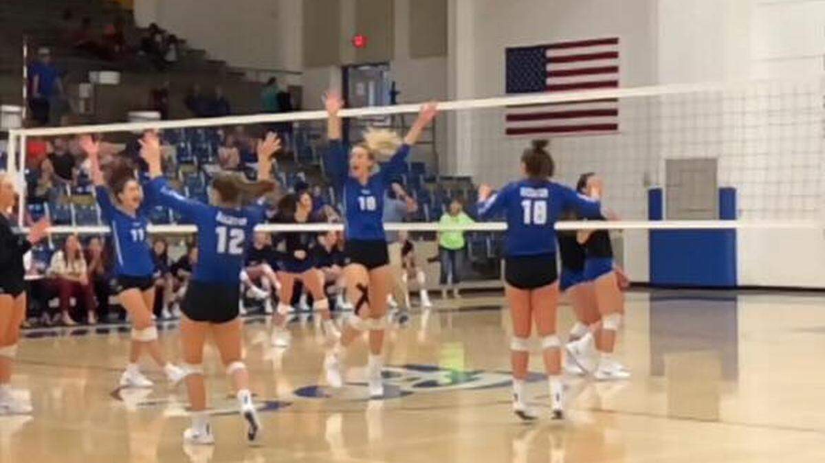 Decatur celebrates a point vs. Boswell on Tuesday August 28, 2018