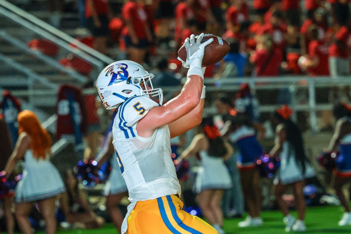 Brock’s Braeden Ray (5) catches a pass in the end zone for a score against Fort Worth Southwest on Thursday, Sept. 18, 2025 at Scarborough-Handley Field in Fort Worth, Texas.