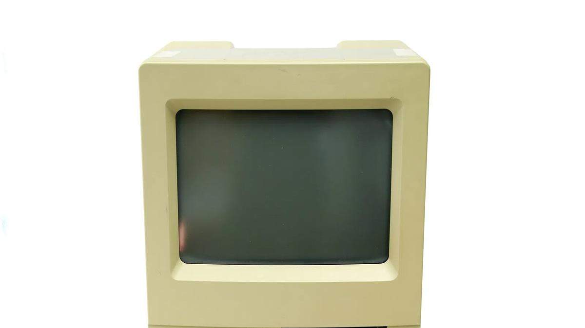 Authenticated Steve Jobs Signed Apple Macintosh Classic Computer up for auction
