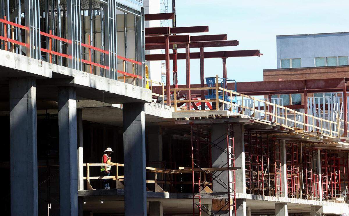 Construction continues on The Crescent Fort Worth, located across from the Kimbell Art Museum, on Wednesday, July 28, 2022. Besides the luxury 200-room hotel the location will also include 67 residential apartment units and 170,000 square feet of office space.