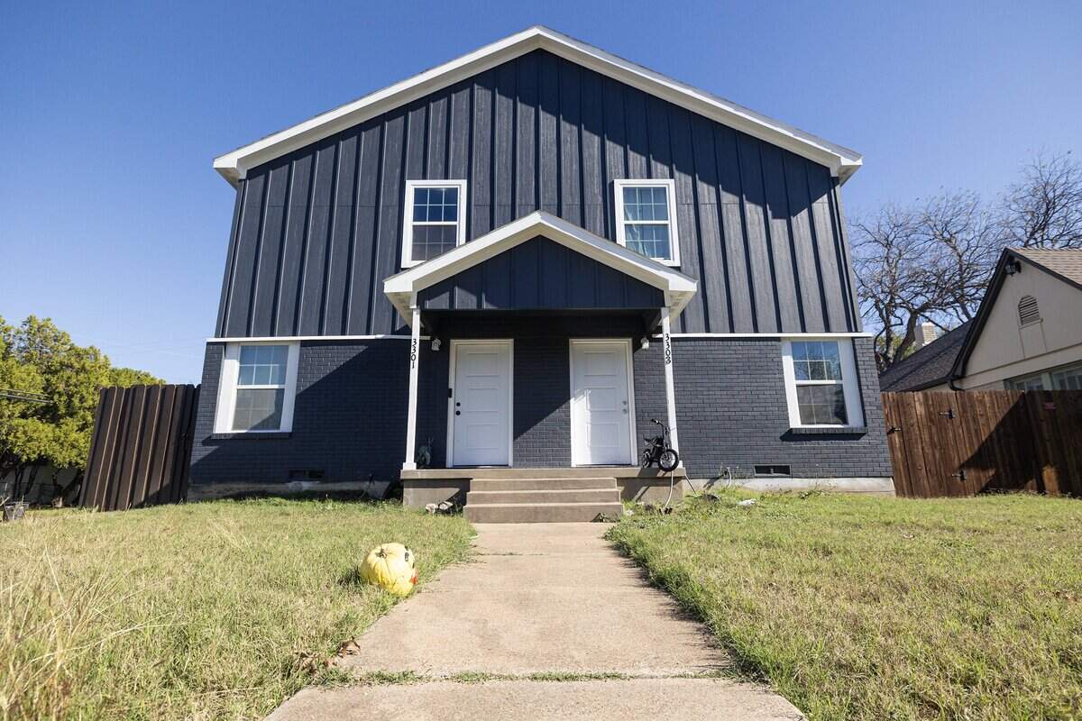 A large duplex is built on the corner of 8th Avenue and West Shaw Street in the Rosemont neighborhood of Fort Worth on Wednesday, Nov. 26, 2025. The City Council is weighing a proposal that would limit multifamily “stealth dorm” units in the neighborhood near TCU.