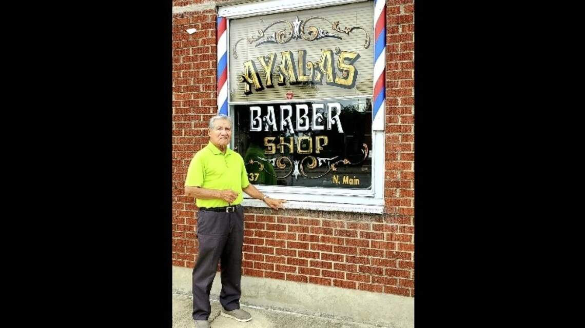 Legendary Fort Worth community leader who was a longtime barber dies of COVID-19