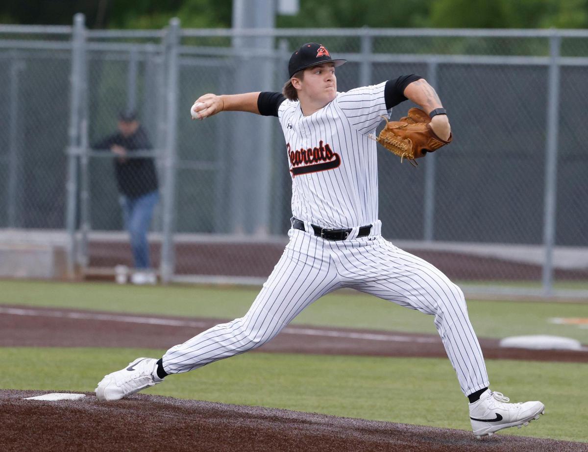 Aledo pitcher Grayson McKelvey (32) works the top of the first inning during a UIL Area Round 5AD1 baseball playoff game at Bearcat Field in Aledo, Texas, Thursday, May 08, 2025.