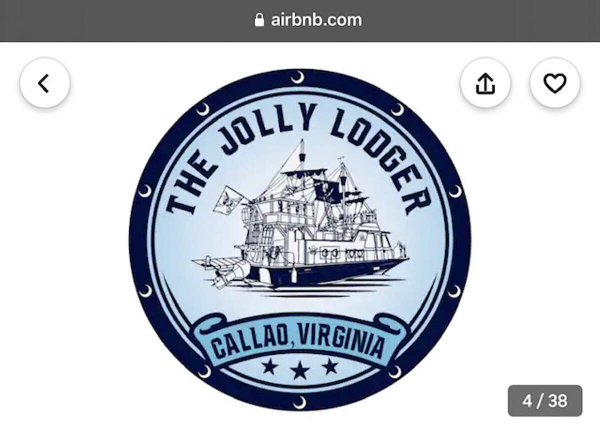 Pirate ship Airbnb
