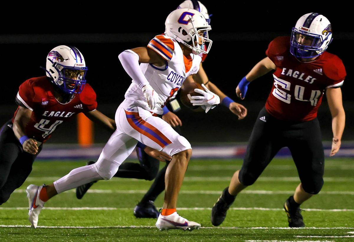Colleyville Covenant receiver Christian Wells (1) gets free and goes 44 yards for a touchdown against Lake Country during the first half of a high school football game, October 30, 2020 played at Lake Country Christian School in Fort Worth, Tx. (Steve Nurenberg Special to the Star-Telegram)