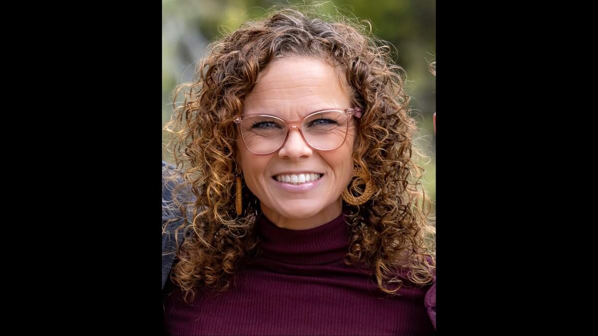 Kristin Lewis