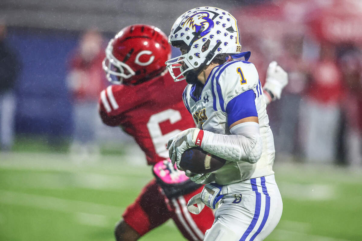 Brock’s Jesse Rustnek hauls in a long touchdown catch in the 4A Division II state semifinal Friday, Dec. 13, playoff game at McKinney ISD Stadium. Special to the Star-Telegram / Tom Marvin
