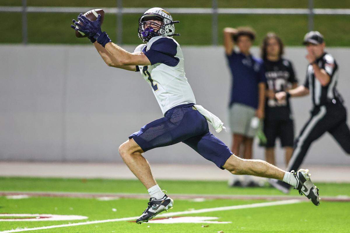 Keller receiver Ralph Crosby catches a 46-yard touchdown pass at Northwest ISD Stadium in Justin, Texas, Friday, Nov. 7, 2025.