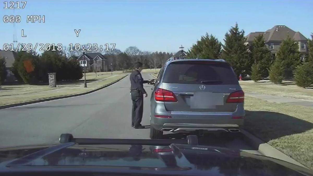 Country singer Carrie Underwood exhibits impeccable manners during a traffic stop in Tennessee.