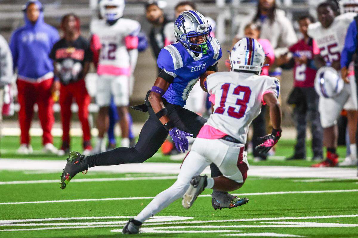 Detavian Bates (0) of FortWorth Eastern Hills gets past Fort Worth Southwest’s Dernel King (13) to score a touchdown on Thursday, Oct. 17, 2024 at Scarborough-Handley Field in Fort Worth, Texas.