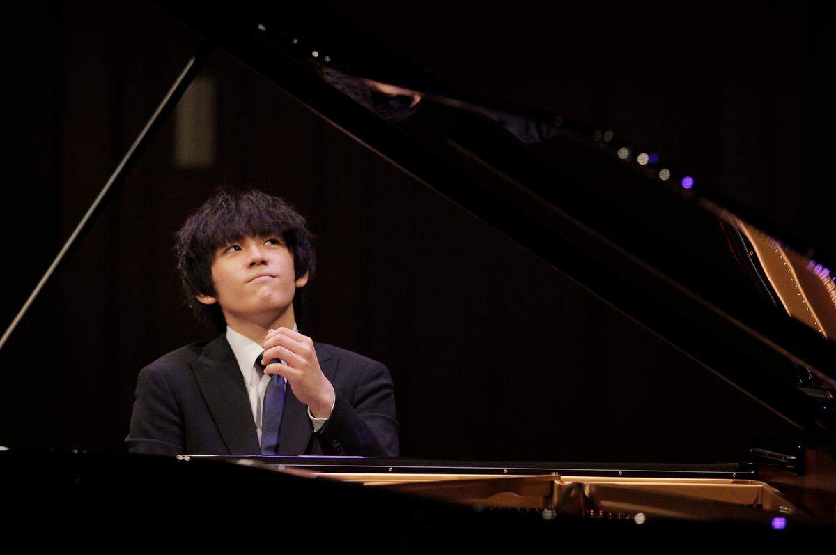 June 2, 2022. Masaya Kamei from Japan performs during the Sixteenth Cliburn International Piano Competition in Van Cliburn Concert Hall at TCU in Fort Worth, Texas. (Photo by Ralph Lauer)