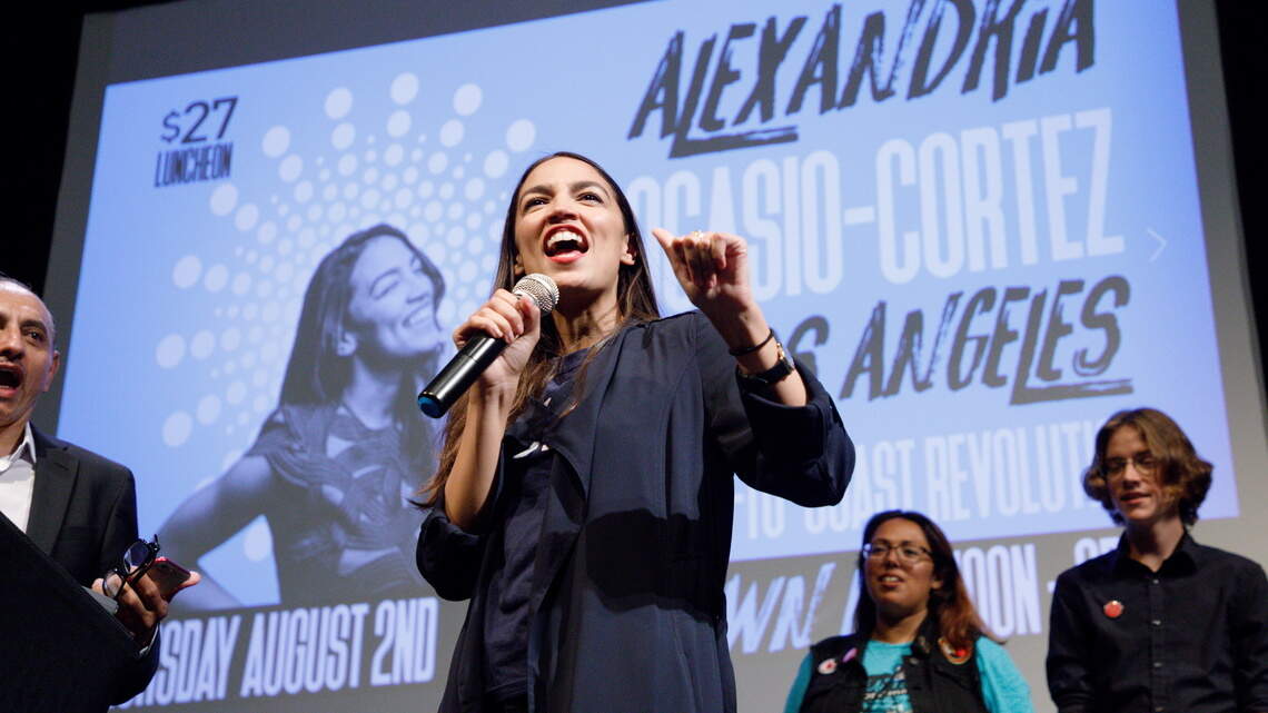 Latinas ayudan a romper récord de candidatas a elecciones de noviembre