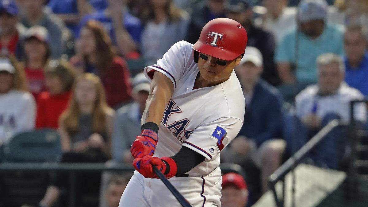 Shin-Soo Choo returned to the top of the Rangers' lineup Monday night, but manager Jeff Banister isn't about to blow up the rest of the lineup.