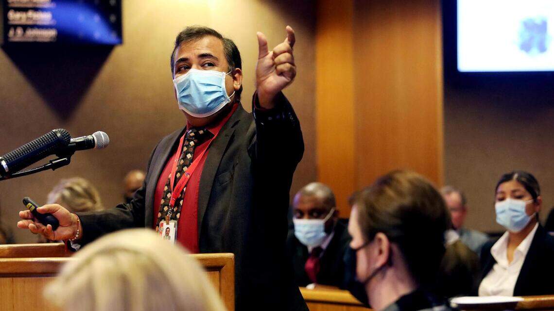 Tarrant County’s COVID spread risk is higher this week. Public urged to get boosters.