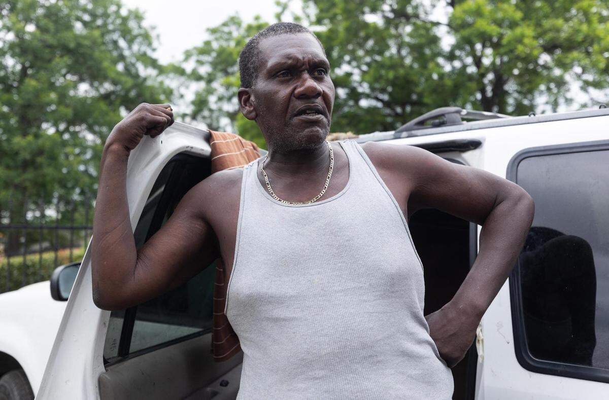 Leslie “Geronimo” Beasley talks about the East Allen Avenue neighborhood after the shooting death of Atatiana Jefferson.