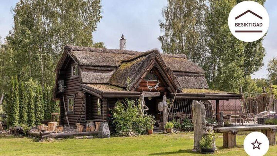 Exterior of the unique property