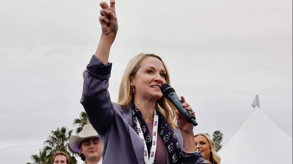 Fort Worth mayor has personal tie to TCU student Wes Smith shot in ‘senseless violence’